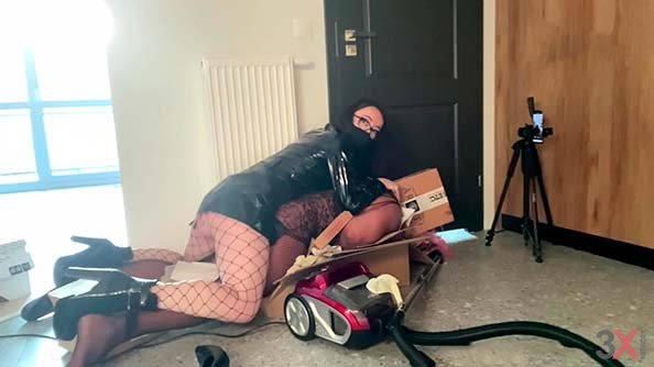 A cheap whore sissy will be abandoned and used on old unwanted boxes - Mistress Jardena | 3x-strapon.com