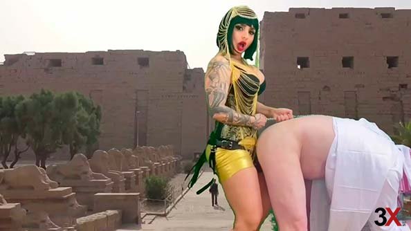 Cleopatra pegs her Saudi Arabian bitch in the middle of the Sahara - Mistress Cleopatra
